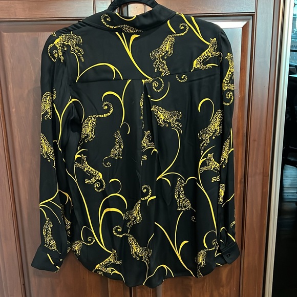L’Agence print button down blouse. - Picture 2 of 3